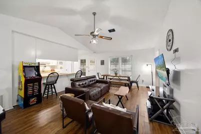 7072 Lake Joanne Dr, Pensacola, FL 32506 - Photo 9