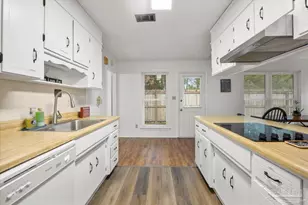 7072 Lake Joanne Dr, Pensacola, FL 32506 - Photo 13