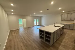 10794 Lucie Ct, Pensacola, FL 32526 - Photo 3