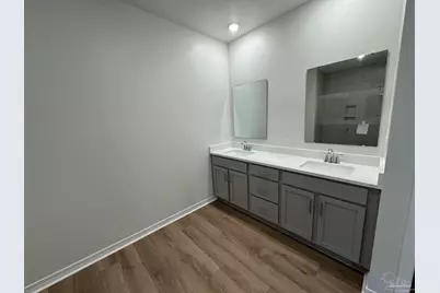 10794 Lucie Ct, Pensacola, FL 32526 - Photo 5