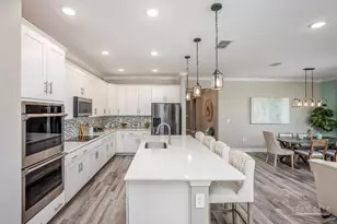 10802 Lucie Ct, Pensacola, FL 32526 - Photo 9