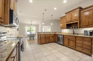 6096 Winchester Cir, Milton, FL 32570 - Photo 3