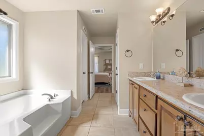 6096 Winchester Cir, Milton, FL 32570 - Photo 15