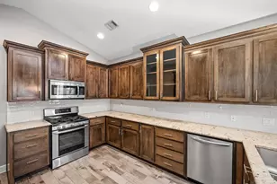 1121 E Maxwell St, Pensacola, FL 32503 - Photo 23