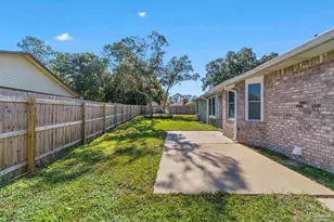 686 Seapine Cir, Pensacola, FL 32506 - Photo 31