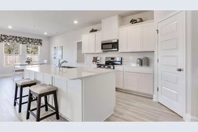 8688 Bluebell St, Milton, FL 32583 - Photo 3