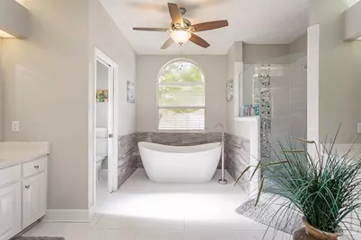 1328 Tour Dr, Gulf Breeze, FL 32563 - Photo 9