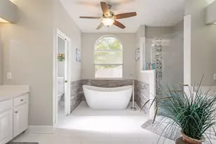 1328 Tour Dr, Gulf Breeze, FL 32563 - Photo 9