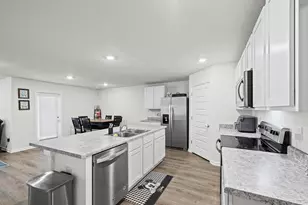 5293 Peach Dr, Pace, FL 32571 - Photo 9