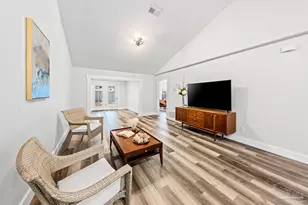 6885 Kapok Dr, Milton, FL 32583 - Photo 9