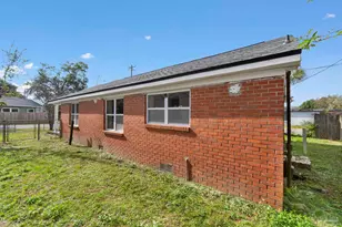 1910 W Lloyd St, Pensacola, FL 32501 - Photo 23