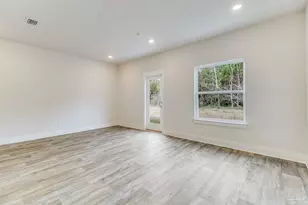 1512 Farragut Way, Pensacola, FL 32534 - Photo 9