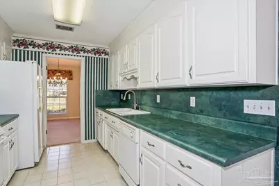 421 Bunker Hill Dr, Pensacola, FL 32506 - Photo 15