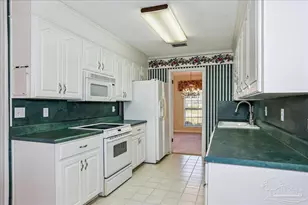 421 Bunker Hill Dr, Pensacola, FL 32506 - Photo 17