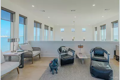 8 Wharf Ave, Pensacola, FL 32502 - Photo 23