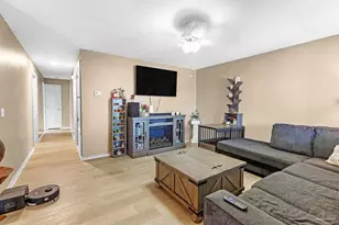 8838 Mary Fleming Dr, Pensacola, FL 32507 - Photo 3