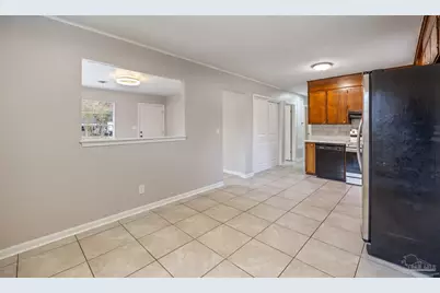 4664 Geneva Dr, Pensacola, FL 32526 - Photo 11