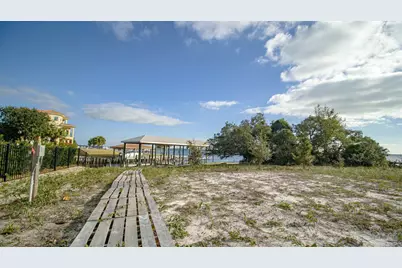 1098 Seabreeze Ln, Gulf Breeze, FL 32563 - Photo 7