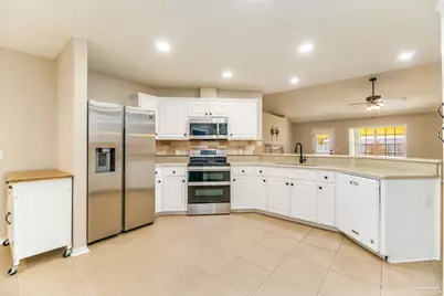 1225 Grand Ridge Cir, Gulf Breeze, FL 32563 - Photo 7