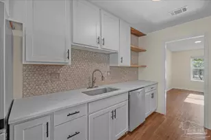 4740 Woodcliff Dr, Pensacola, FL 32504 - Photo 13