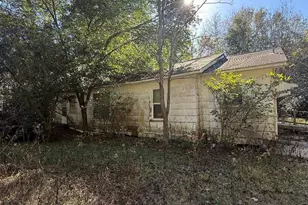 633 Powell St, Pensacola, FL 32534 - Photo 1