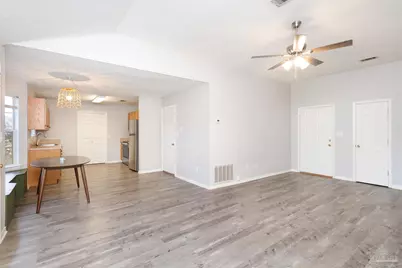 1849 Candlewood Dr, Navarre, FL 32566 - Photo 5