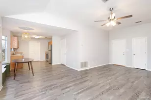 1849 Candlewood Dr, Navarre, FL 32566 - Photo 5