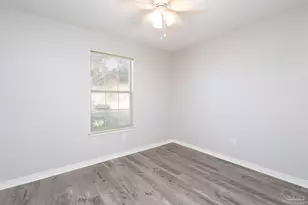 1849 Candlewood Dr, Navarre, FL 32566 - Photo 7