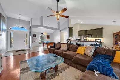 6005 Chandelle Cir, Pensacola, FL 32507 - Photo 11