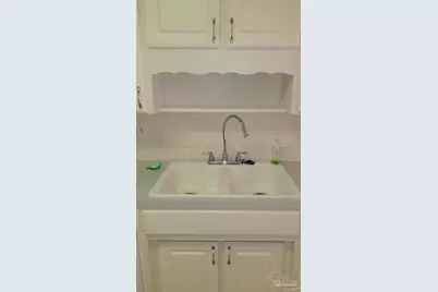 4170 Capri Dr, Pensacola, FL 32504 - Photo 13