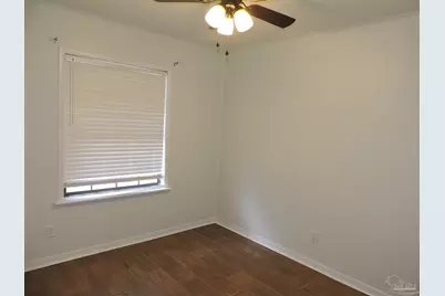 5720 Fairway Dr, Milton, FL 32570 - Photo 9