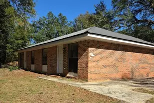 5720 Fairway Dr, Milton, FL 32570 - Photo 1