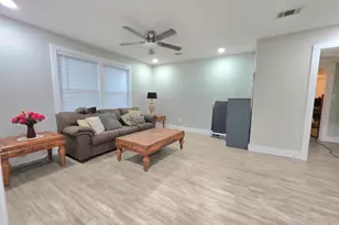 18 Milton Rd, Pensacola, FL 32507 - Photo 5