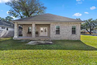 1402 E Fisher St, Pensacola, FL 32503 - Photo 5
