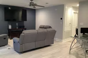217 E Fisher St, Pensacola, FL 32503 - Photo 3