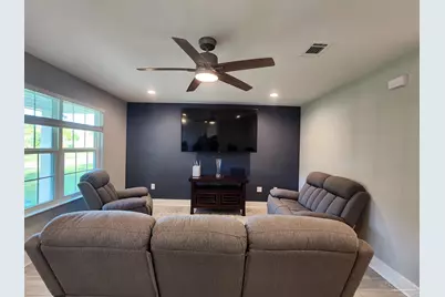 217 E Fisher St, Pensacola, FL 32503 - Photo 9