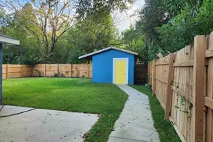 217 E Fisher St, Pensacola, FL 32503 - Photo 21