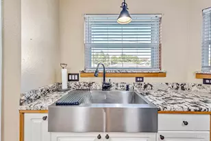 8147 Country Bay Blvd, Navarre, FL 32566 - Photo 11