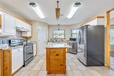 8147 Country Bay Blvd, Navarre, FL 32566 - Photo 9