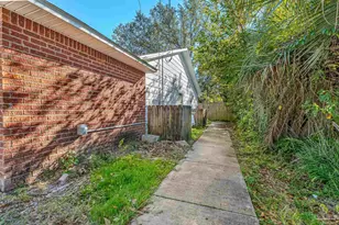 8147 Country Bay Blvd, Navarre, FL 32566 - Photo 37