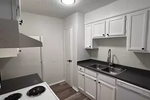 7002 Lanier Dr, Pensacola, FL 32504 - Photo 9