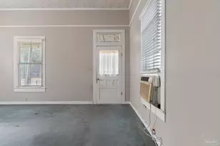 796 S E St, Pensacola, FL 32502 - Photo 7