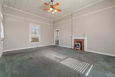 796 S E St, Pensacola, FL 32502 - Photo 9
