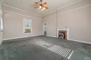 796 S E St, Pensacola, FL 32502 - Photo 9