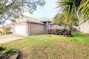 5760 Jade Moon Cir, Milton, FL 32583 - Photo 1