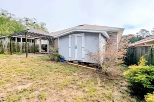 5760 Jade Moon Cir, Milton, FL 32583 - Photo 3