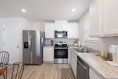 2545 Sutton Place Dr, Cantonment, FL 32533 - Photo 9