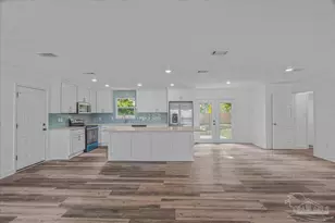 2001 Saddlebrook Dr, Pensacola, FL 32526 - Photo 5