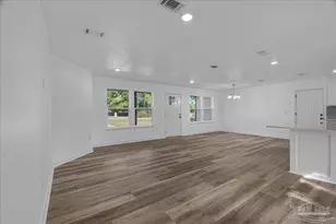 2001 Saddlebrook Dr, Pensacola, FL 32526 - Photo 7