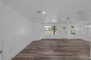 2001 Saddlebrook Dr, Pensacola, FL 32526 - Photo 5